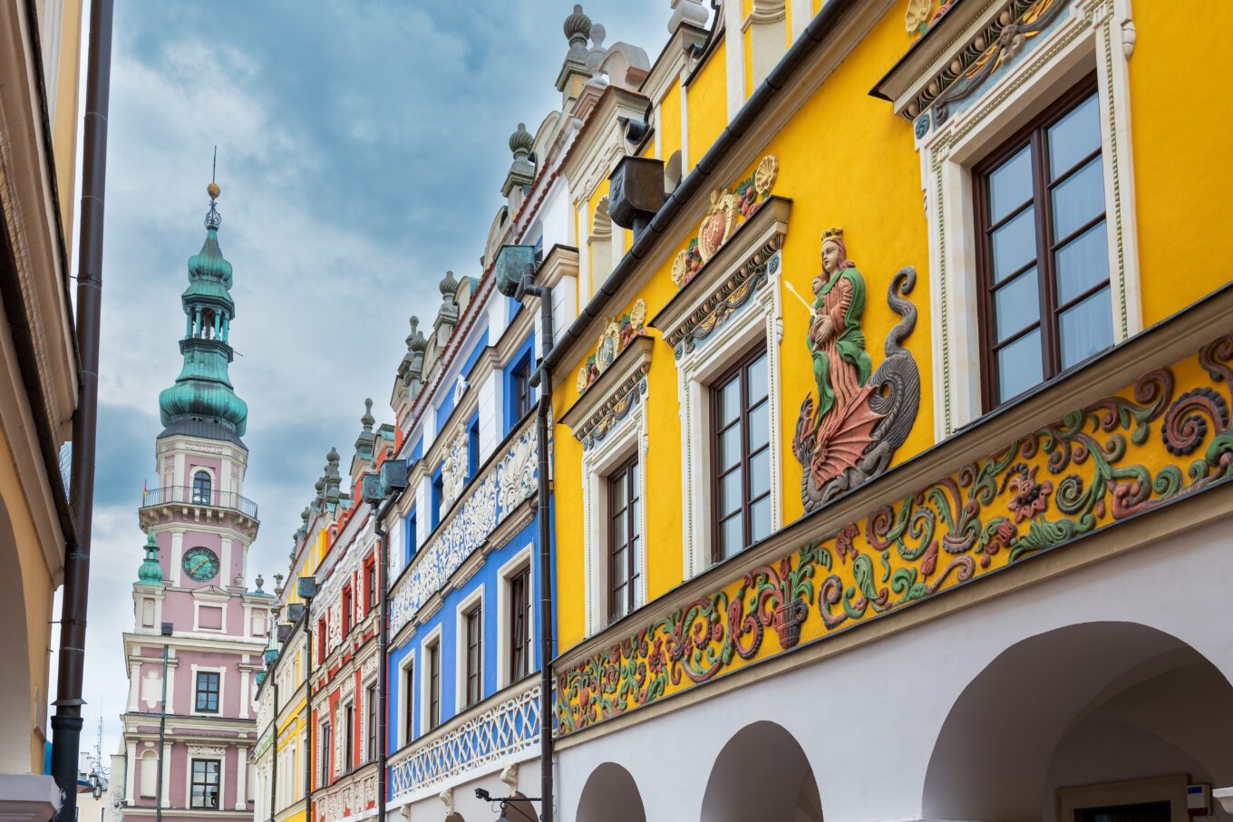 Zdjęcie przedstawia zabudowę Zamościa