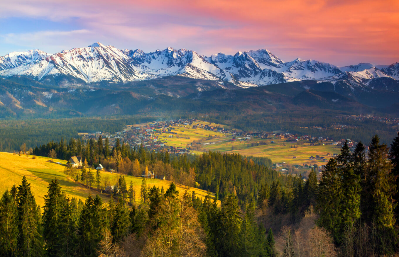 zdjęcie przedstawia panoramę Pienin
