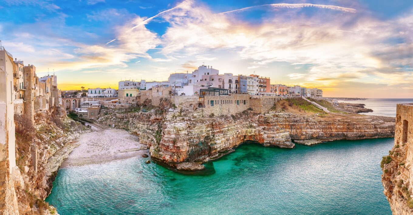 zdjęcie przedstawia Polignano a Mare