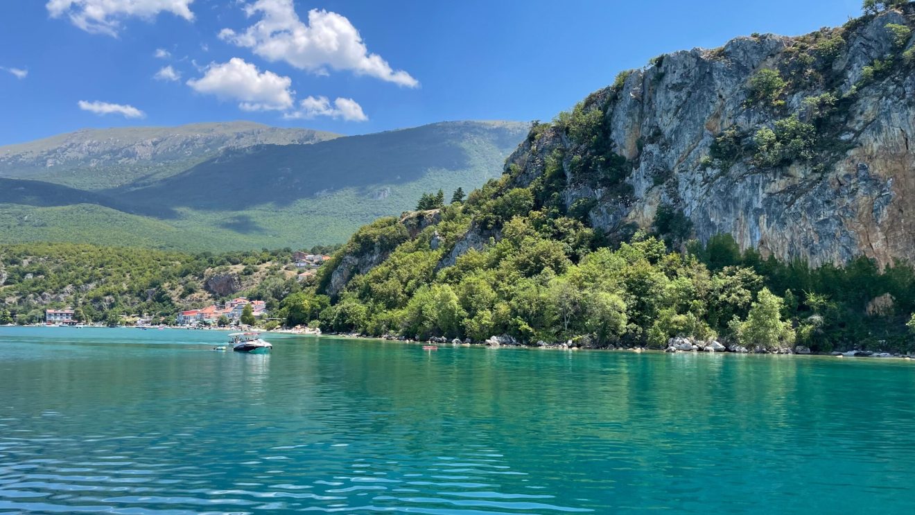 Zdjęcie przedstawia panoramę Orhidu