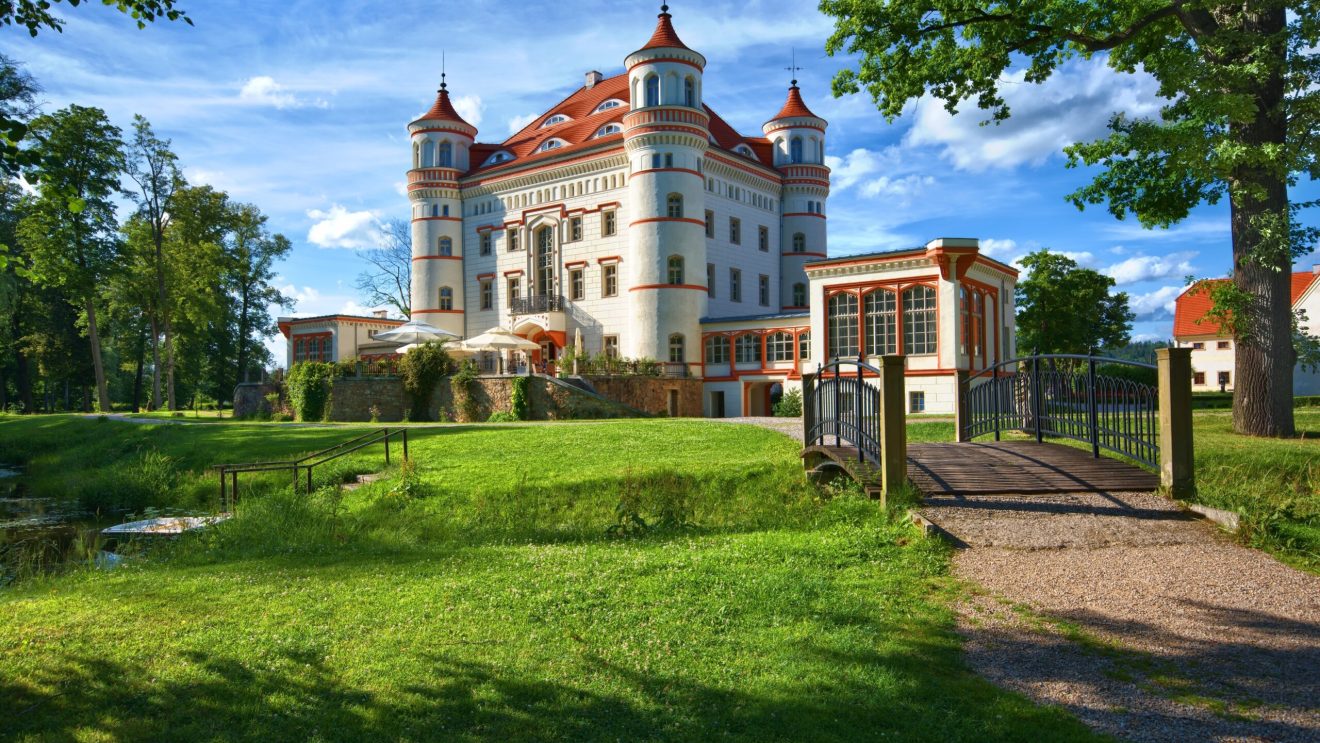 zdjęcie przedstawia Pałac w Wojanowie