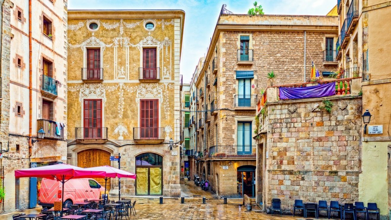 Gothic,Quarter,Is,The,Historic,Centre,Of,The,Old,City.