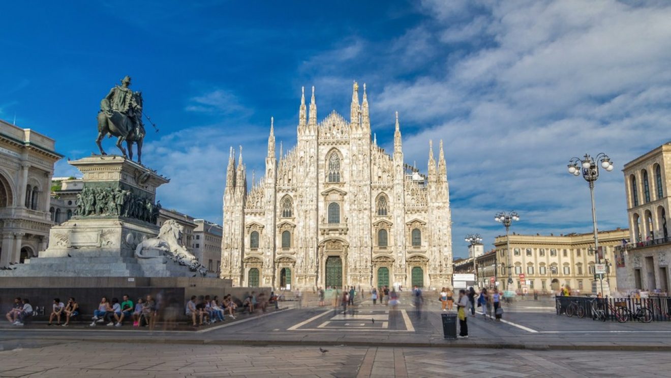 The,Famous,Milan,Cathedral,(duomo,Di,Milano),And,Monument,To
